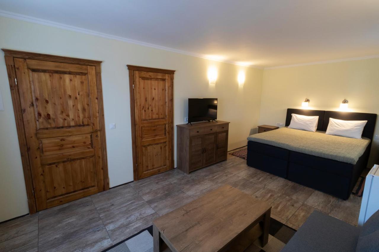 Taverna & Rooms Sutivan Bagian luar foto