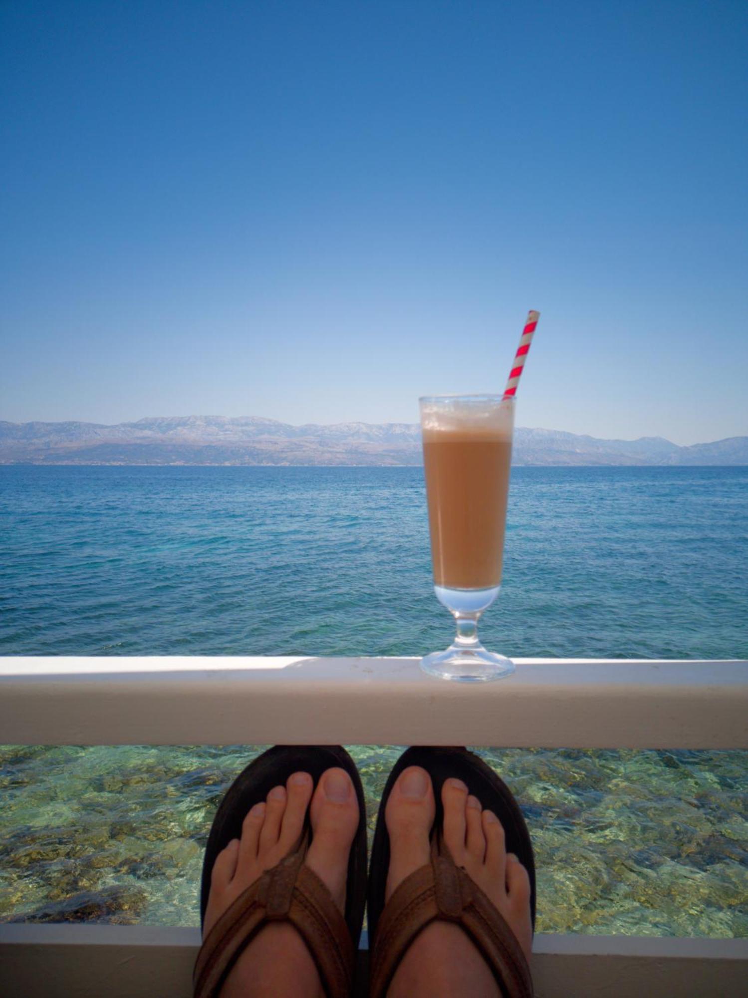 Taverna & Rooms Sutivan Bagian luar foto