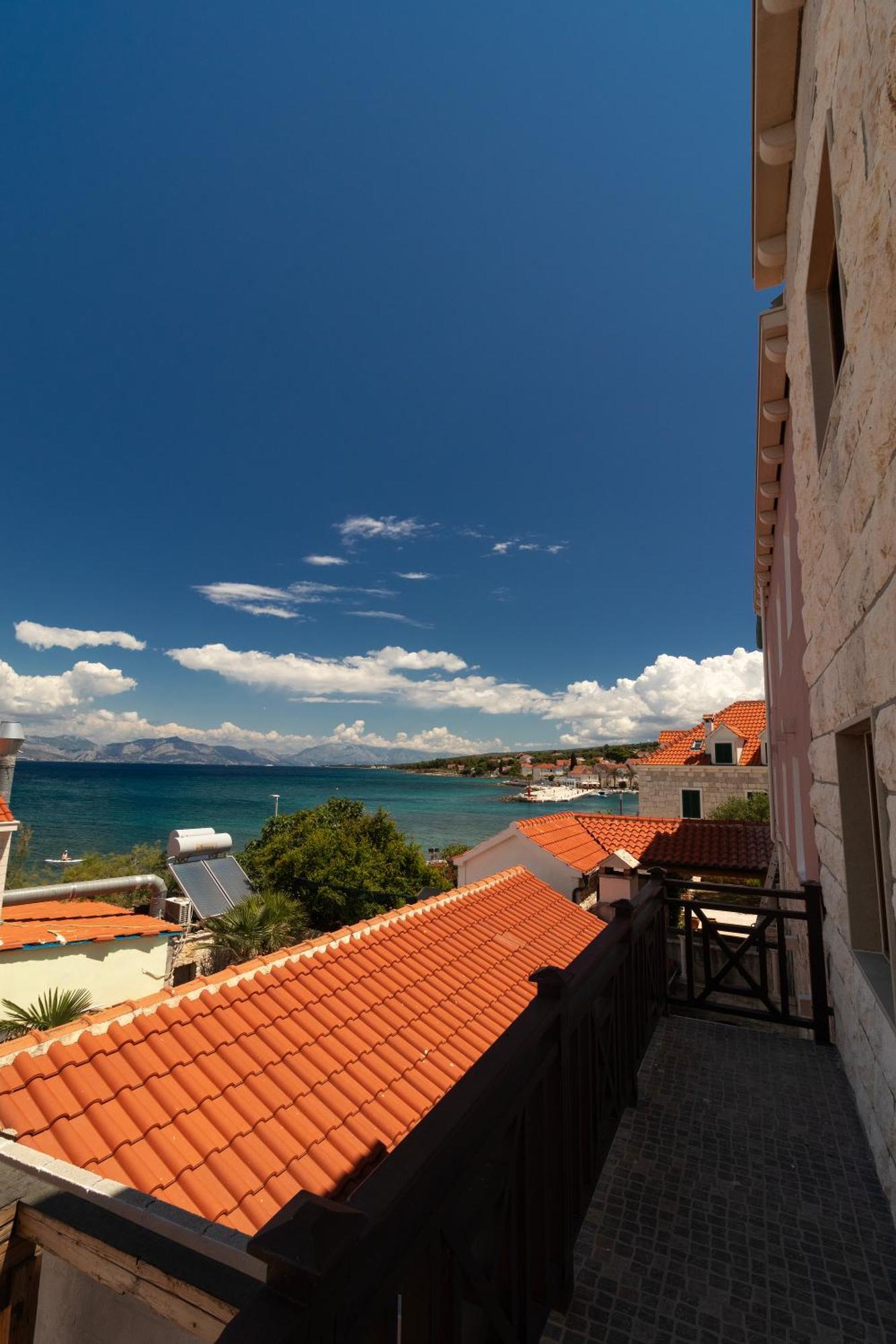 Taverna & Rooms Sutivan Bagian luar foto