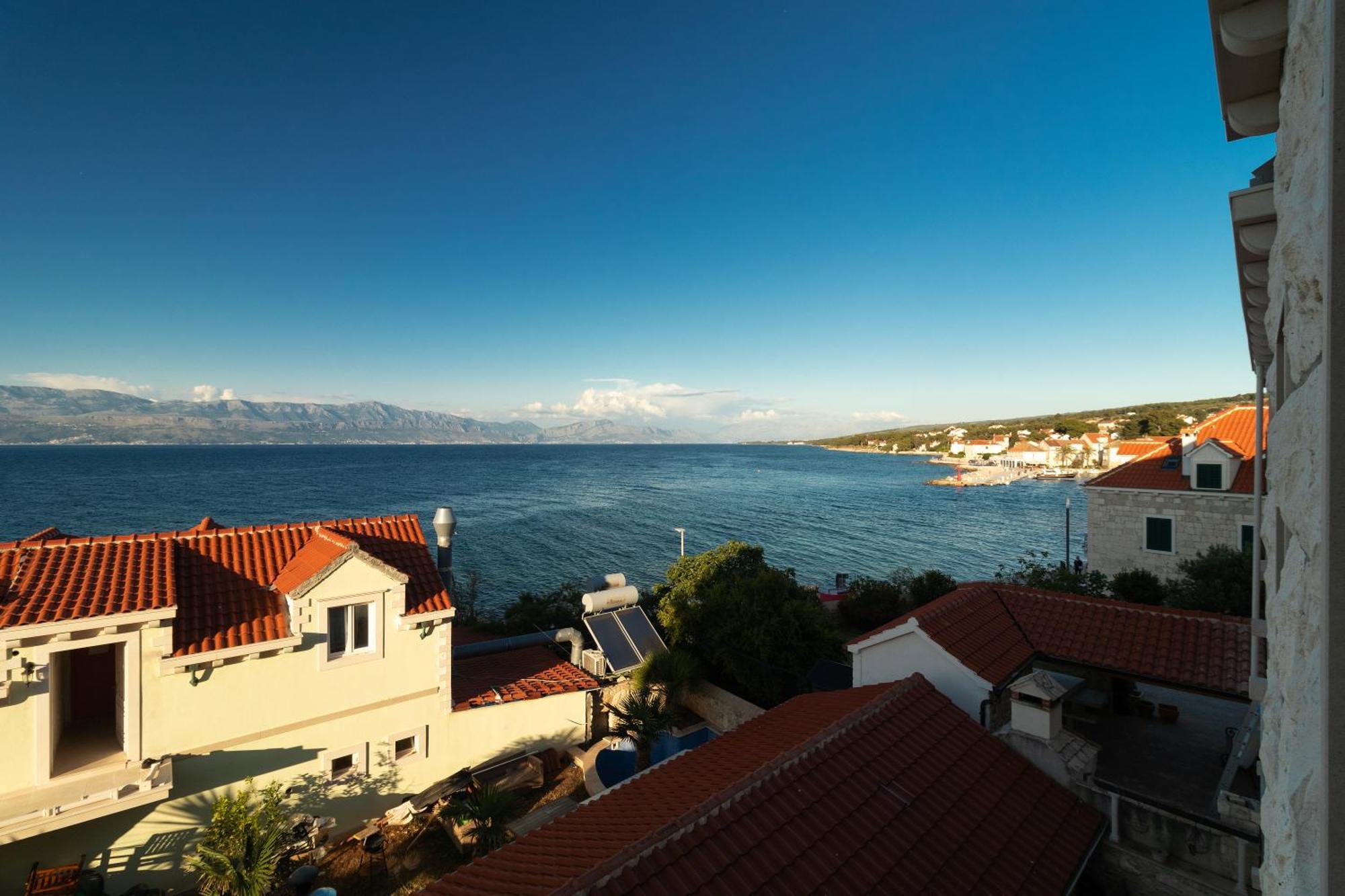 Taverna & Rooms Sutivan Bagian luar foto