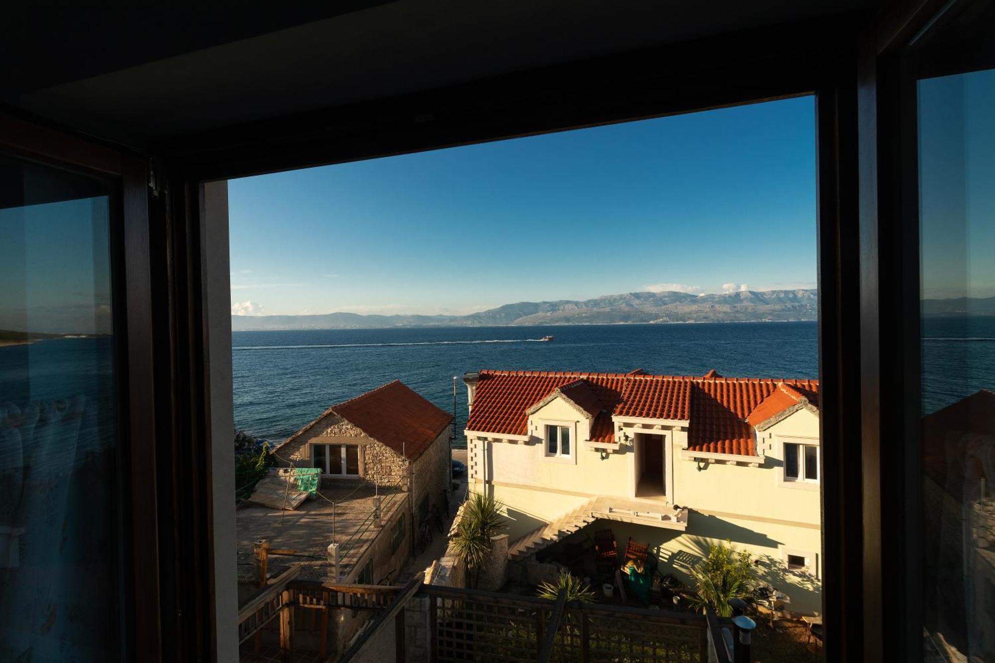 Taverna & Rooms Sutivan Bagian luar foto