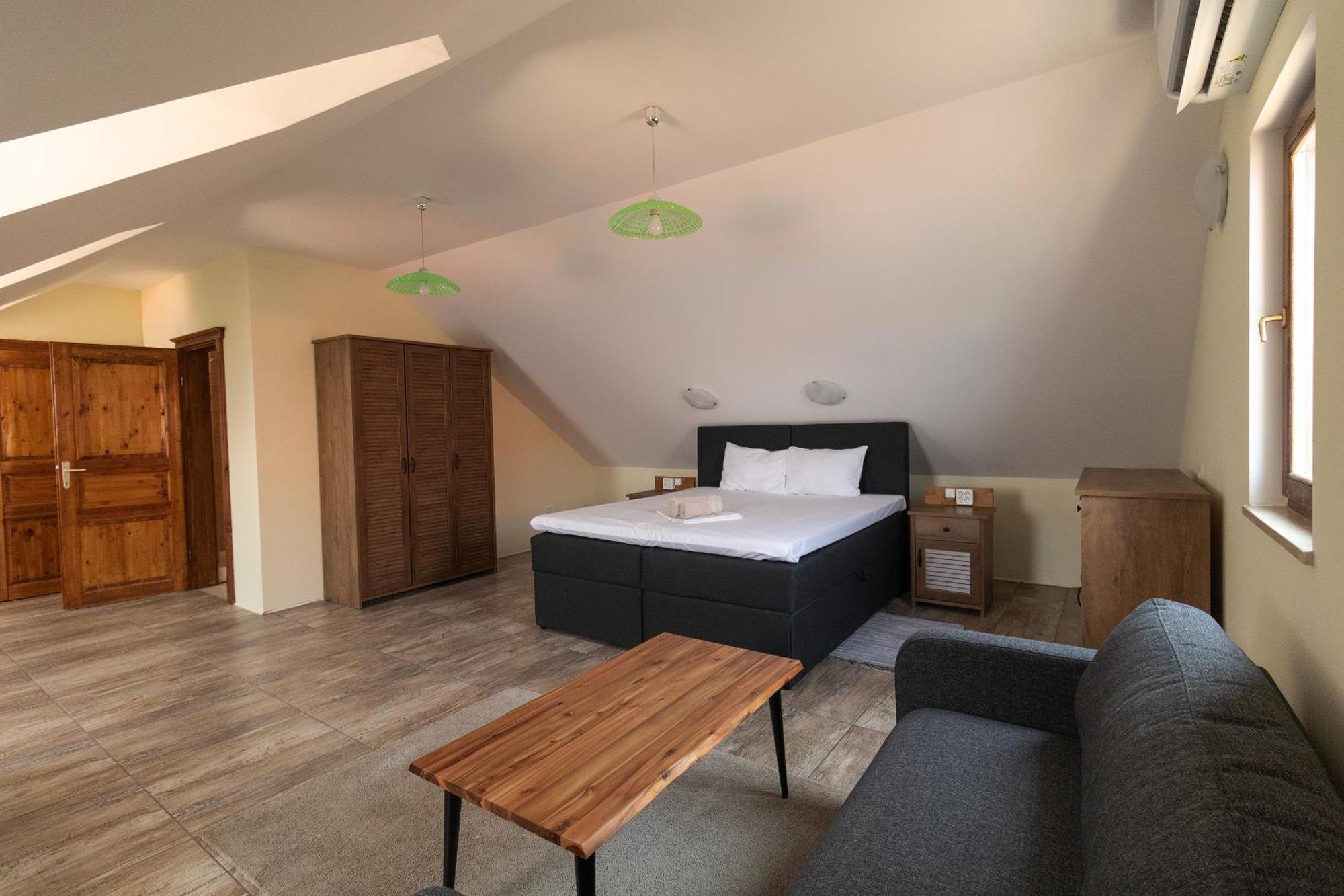 Taverna & Rooms Sutivan Bagian luar foto